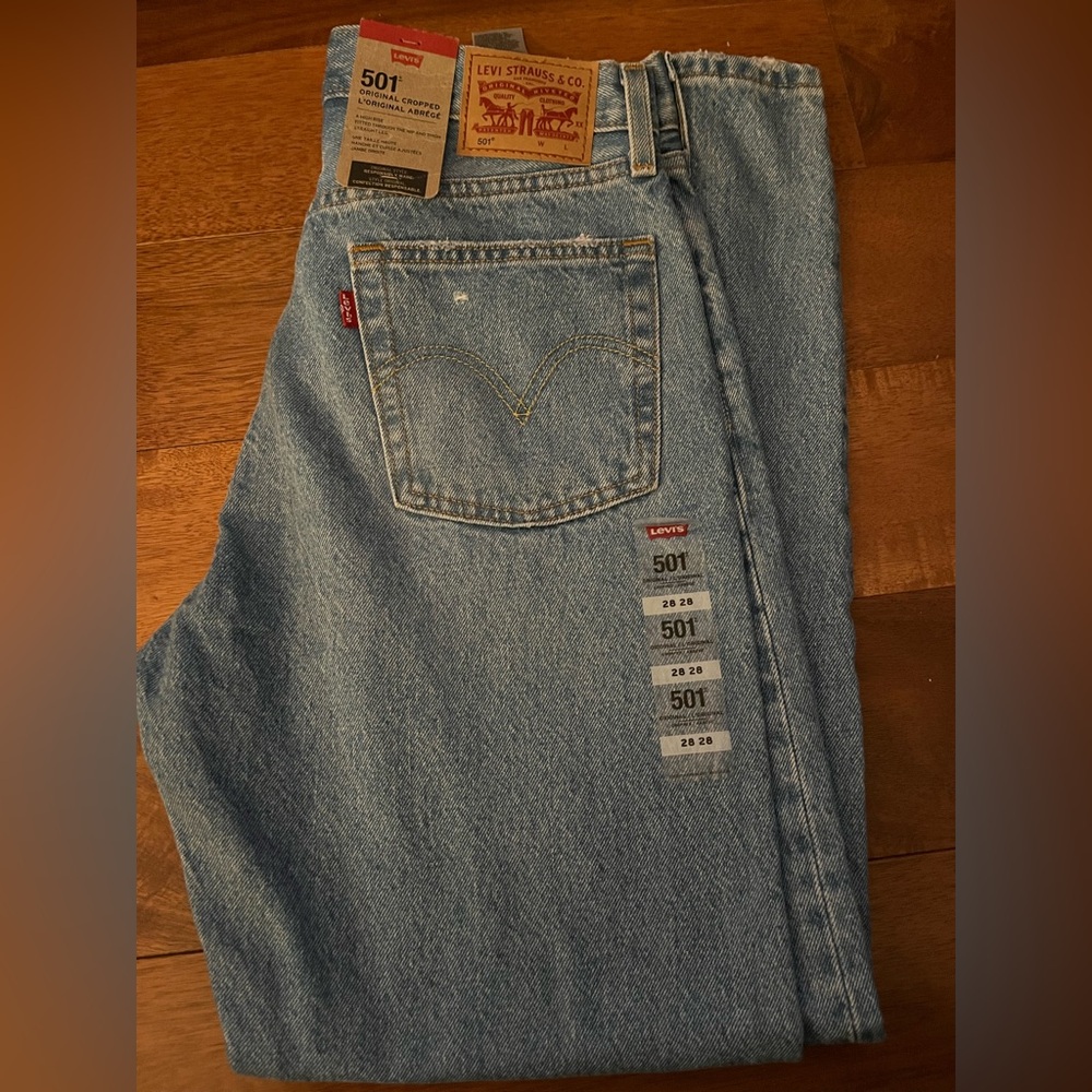 Levi's High Rise Light Blue Ripped Jeans - Picture 2 of 4